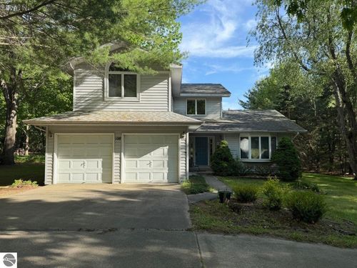 108 Carpenter Blvd, Roscommon, MI, 48653-8703 | Card Image