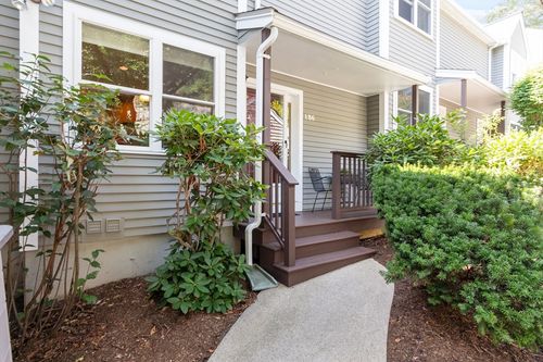 186-186 Bishops Forest Dr, Waltham, MA, 02452-8807 | Card Image