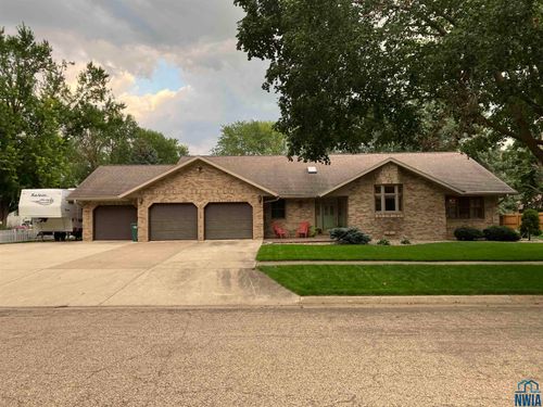 206 4th Ave N, Hospers, IA, 51238-7708 | Card Image