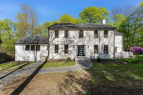 7 Garden Rd, Wellesley, MA, 02481-3018 | Card Image