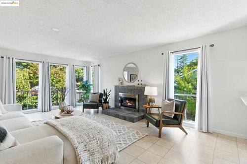 1155 Kelvin Rd, El Sobrante, CA, 94803-1012 | Card Image