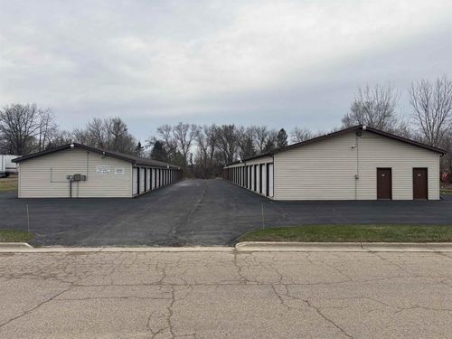 1118 East Street, Stoughton, WI, 53589 | Card Image