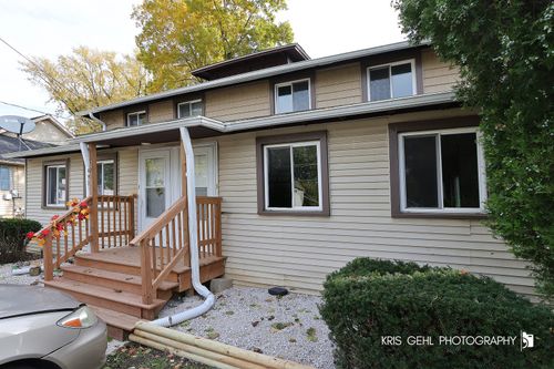 2-s-33791 N Oak St, Gages Lake, IL, 60030-1710 | Card Image