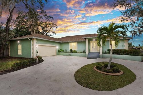 2351 Sweetwater Dr, Fort Pierce, FL, 34981-5112 | Card Image
