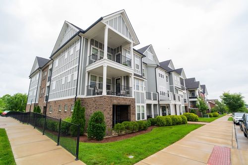 302-800 Vintage Green Ln, Franklin, TN, 37064-2333 | Card Image