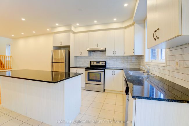 11 Sail Rd, House attached with 4 bedrooms, 3 bathrooms and 1 parking in Brampton ON | Image 10