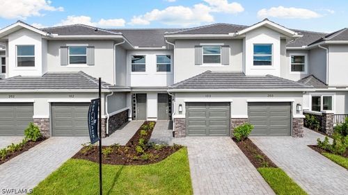 27-102-15340 Giardino Dr, Naples, FL, 34101 | Card Image