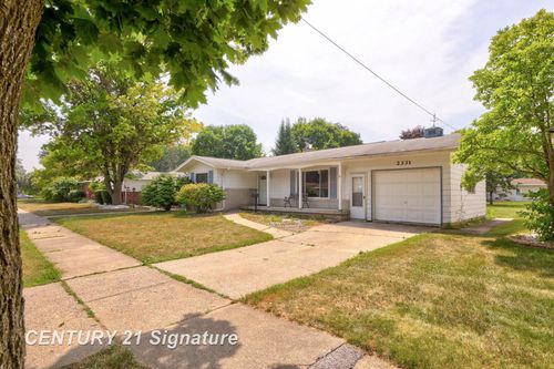 2331 Whitemore Pl, Saginaw, MI, 48602-3530 | Card Image