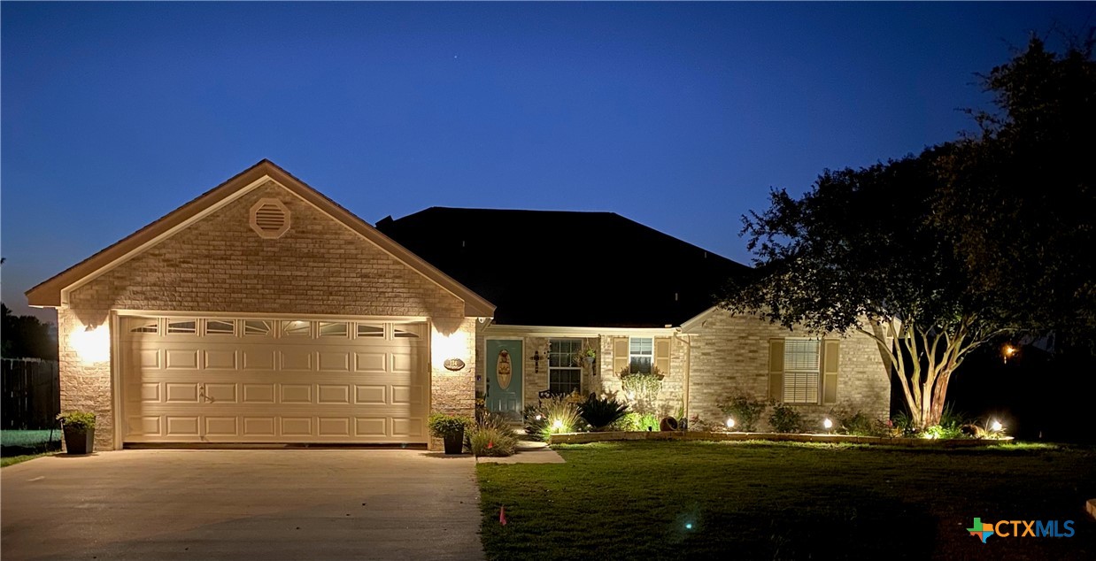 Castlewood Dr, Seguin, TX 78155