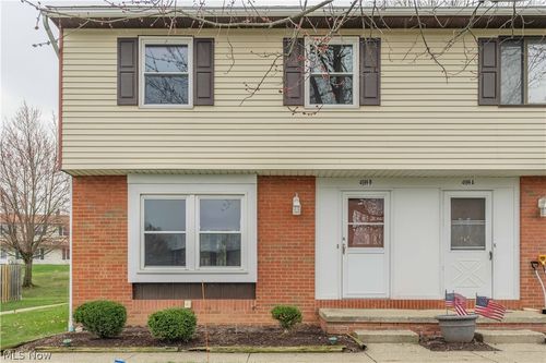 4599 Cox Drive, Stow, OH, 44224 | Card Image