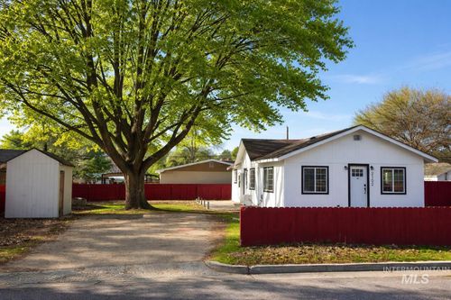 2102 Washington Ave, Caldwell, ID, 83605-5345 | Card Image