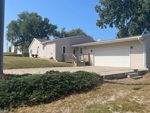 506 7th Ave W, Lisbon, ND, 58054-4208 | Card Image