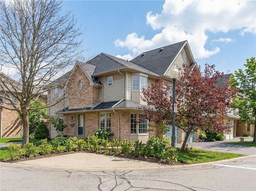 {{alt}} | Card Image