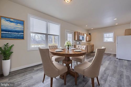 8140 Hokes Rd, Glen Rock, PA, 17327-8724 | Card Image