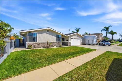 8142 San Mateo Cir, Buena Park, CA, 90620-2814 | Card Image