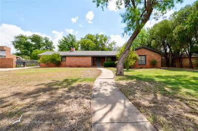 1709 Sylvan Drive, House other with 3 bedrooms, 2 bathrooms and null parking in Abilene TX | Image 1