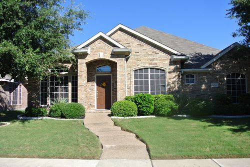 6424 Skyline Dr, The Colony, TX, 75056-3774 | Card Image