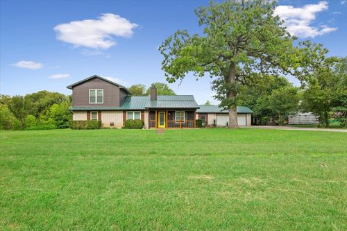 103 Spring Oak St, Lacy Lakeview, TX, 76705-1021 | Card Image
