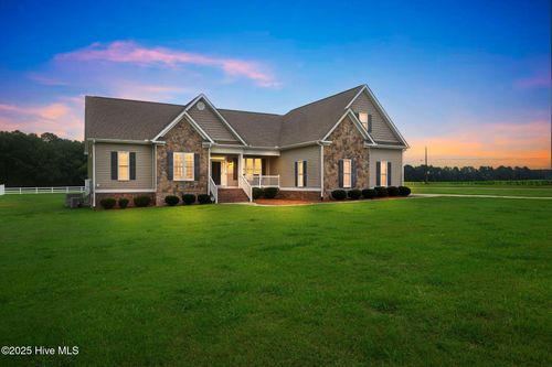 8637 Forest Cove Rd, Elm City, NC, 27822-9246 | Card Image