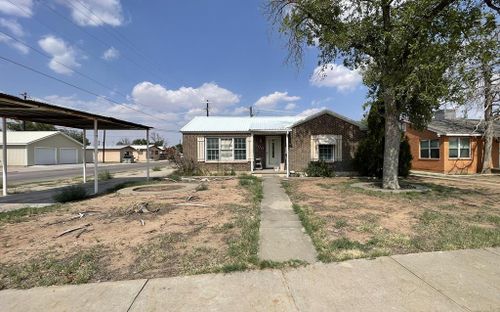 500 S Ave B, Kermit, TX, 79745 | Card Image