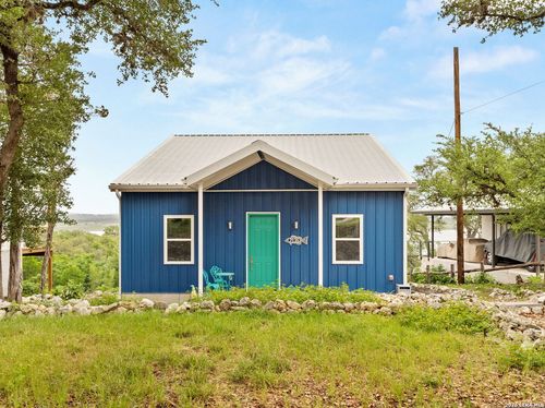 2135 Lakeview Dr, Canyon Lake, TX, 78133-5860 | Card Image