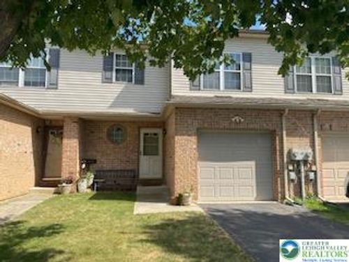 6672 Pioneer Dr, Macungie, PA, 18062-8466 | Card Image