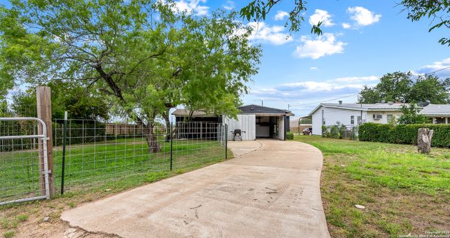 1204 Fannin St, House other with 2 bedrooms, 1 bathrooms and null parking in George West TX | Image 21