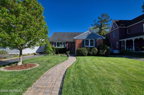 230 River Rd, Red Bank, NJ, 07701-2371 | Card Image