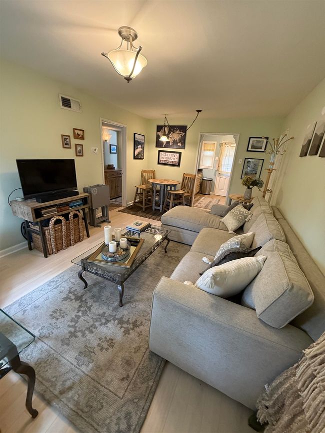 APT-2 - 2993 Walnut Grove Rd, Condo with 2 bedrooms, 1 bathrooms and null parking in Memphis TN | Image 7