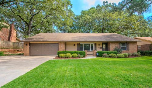 36 Desoto Cir, North Little Rock, AR, 72116-8562 | Card Image