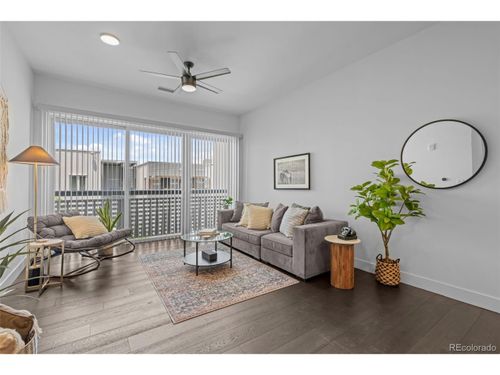 rd315-2525 Arapahoe St, Denver, CO, 80205-3219 | Card Image