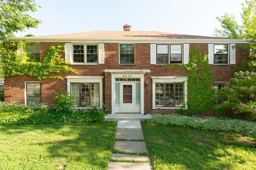 apt-3-6533 W Center St, Wauwatosa, WI, 53210-1375 | Card Image