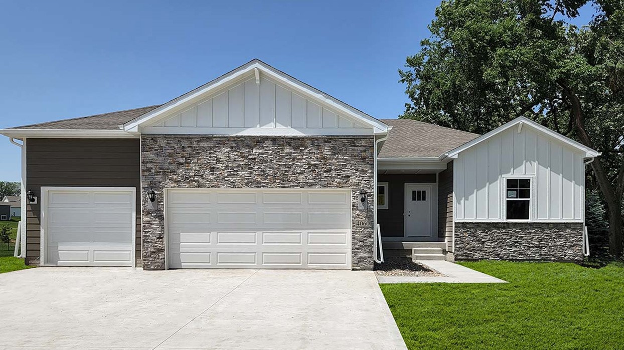 172nd Way, Urbandale, IA 50323