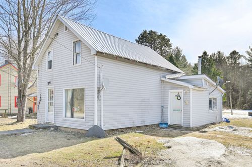 16 Glastonbury Rd, Northbrook, ON, K0H2G0 | Card Image