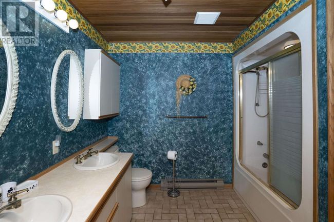 205 Demchuk Rd, Home with 3 bedrooms, 3 bathrooms and null parking in Thunder Bay ON | Image 30