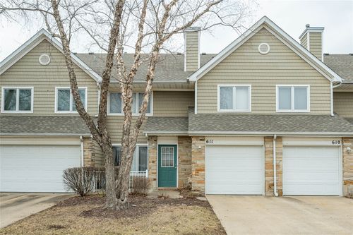 611-811 Burr Oaks Dr, West Des Moines, IA, 50266-6659 | Card Image