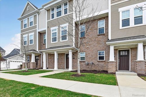 2-2500 Normandy Rd, Royal Oak, MI, 48073-1883 | Card Image