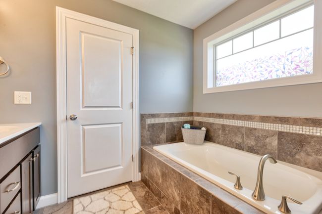 2608 Fieldstone Ct, House other with 4 bedrooms, 4 bathrooms and 3 parking in Normal IL | Image 36