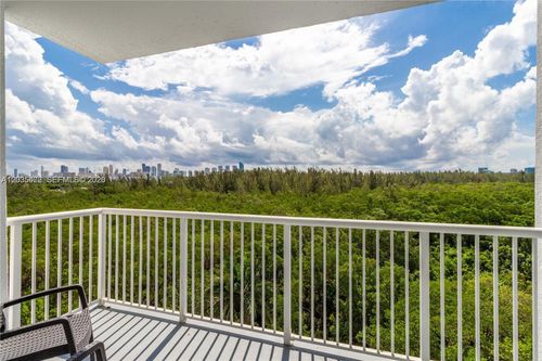 708-14951 Royal Oaks Ln, North Miami, FL, 33181-2474 | Card Image