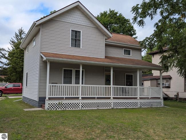 811 E Center St, House other with 3 bedrooms, 2 bathrooms and null parking in Ithaca MI | Image 17
