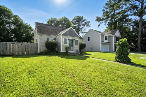8033 E Glen Rd, Norfolk, VA, 23505-1531 | Card Image