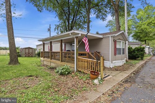 409 Venice Ave, CARLISLE, PA, 17015-8525 | Card Image