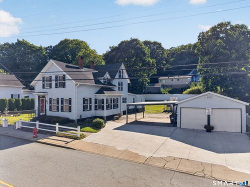58 Baltic St, Norwich, CT, 06360-3704 | Card Image