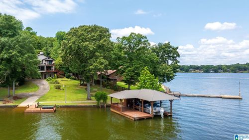 32 Ashwood Ln, Talladega, AL, 35160-8138 | Card Image