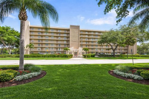 604-4570 Nw 18th Ave, Deerfield Beach, FL, 33064-1072 | Card Image