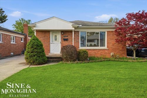 21232 Ardmore Park Dr, Saint Clair Shores, MI, 48081-1861 | Card Image