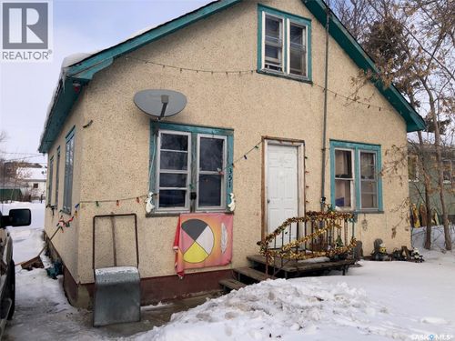 351 Wallace St, Kamsack, SK, S0A1S0 | Card Image