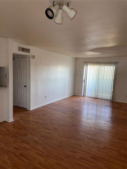 apt-35-8519 Hearth Dr, Houston, TX, 77054-2625 | Card Image