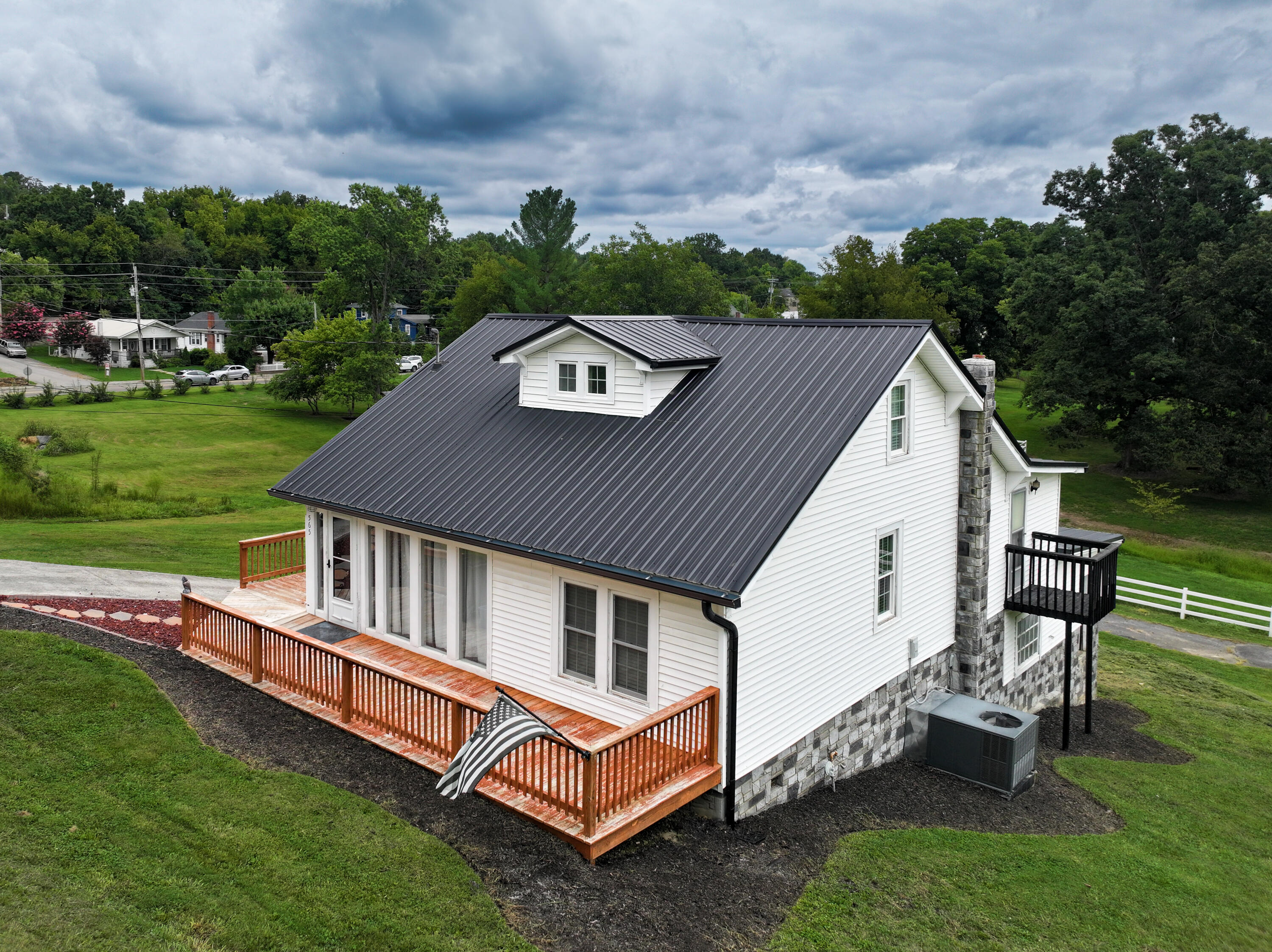 Clifton Heights Rd, Newport, TN 37821