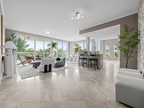 apt-304-2645 S Bayshore Dr, Miami, FL, 33133-5433 | Card Image